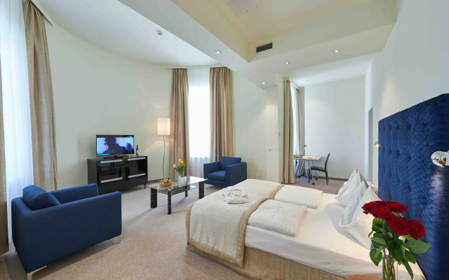 HiLight Suites Hotel