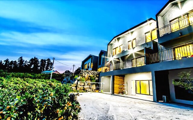 Seogwipo Wemerang Pension