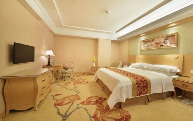 Vienna Hotel (Guangzhou Baiyun Airport Zhongluotan)
