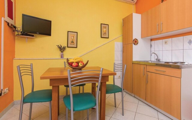 Amazing Home in Pakostane With Wifi and 2 Bedrooms