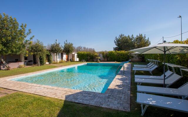 Villa D'Aquino 8+2 in Casarano