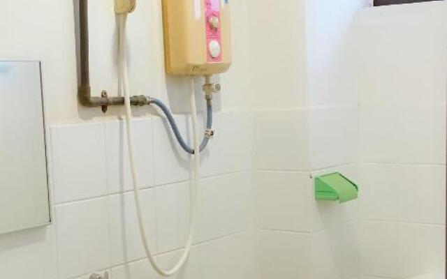 Dindings Pantai Desair Apartment By DPD