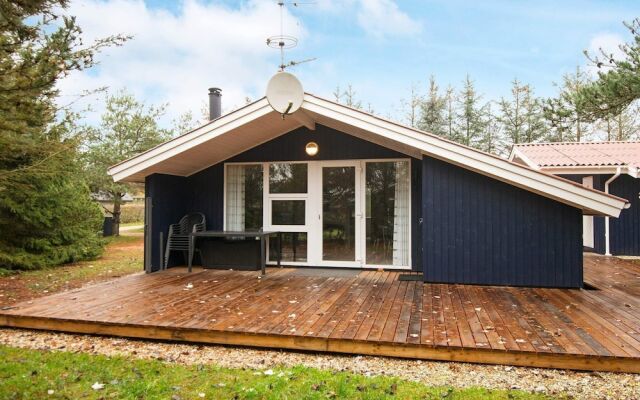 Ravishing Holiday Home in Hemmet Near Sea