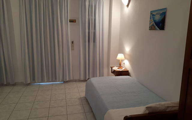 Paradisos Oia