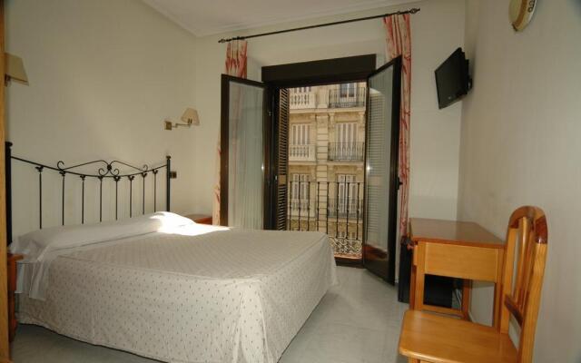 Hostal Ivor y Hostal Mayrit