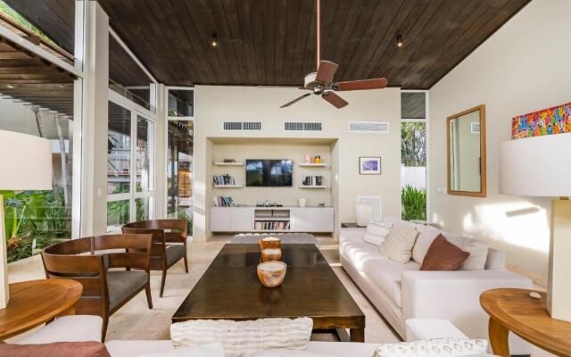 Unbelievable Villa with Pool - Perfect Family Vacay