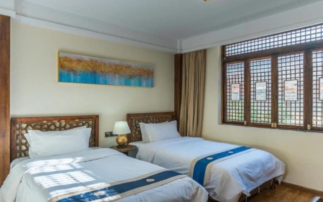 Floral Hotel Limaroonthai shuhe