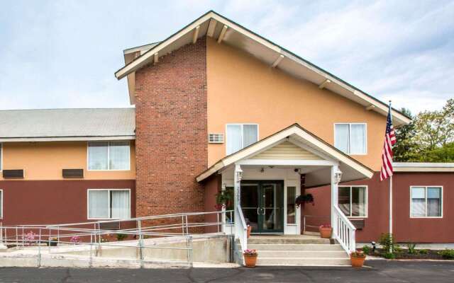 Econo Lodge Lake Region