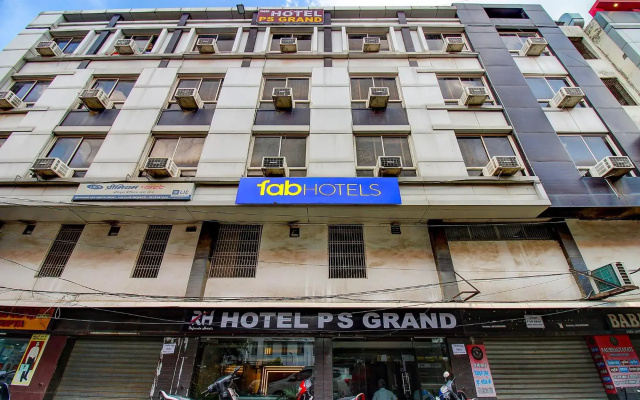 Fabhotel Ps Grand — Λάκναου