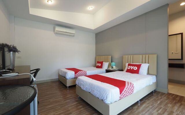 OYO 733 T Resort