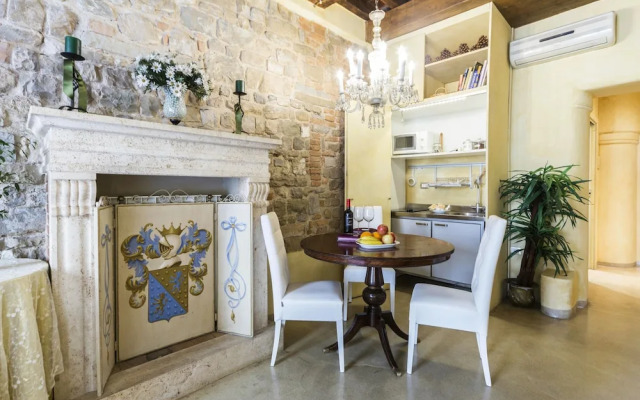 Signoria honeymoon apartment