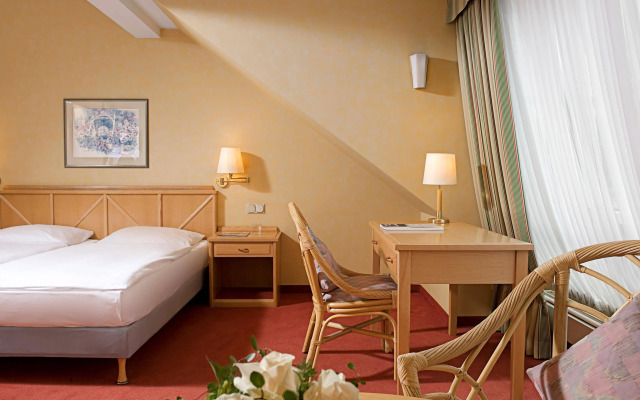 TRYP by Wyndham Koeln City Centre Hotel