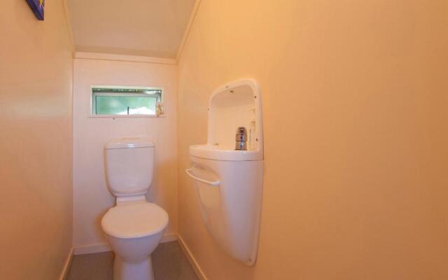 Coro Beach Haven - Hahei Holiday Home