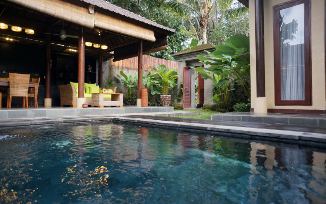 Ubud Raya Villa