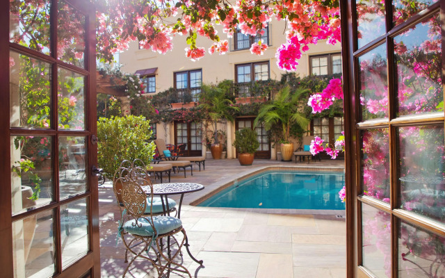 Best Western Plus Sunset Plaza Hotel