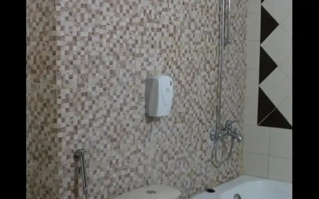 Oyo 402 Jawhrat Asfari Hotel