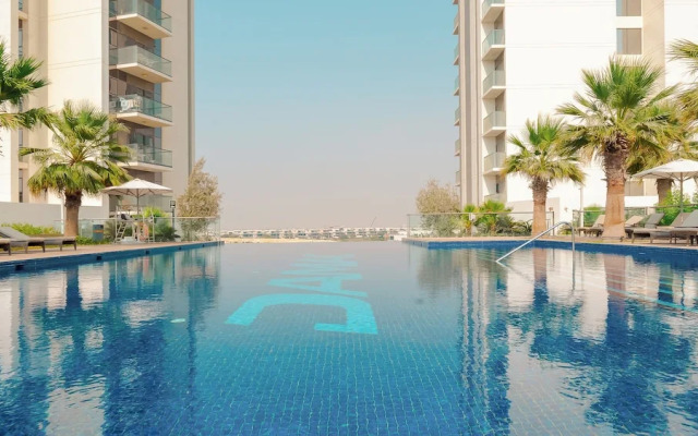 KeyRock Living -  Luxe Escape with Pool