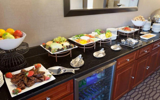 DoubleTree by Hilton Newark Penn Station