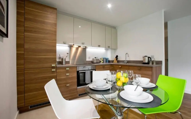 1 Bed Apartment Near Airport
