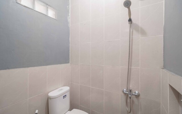 RedDoorz Syariah @ Bulak Kapal