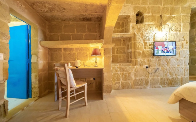 Ta' Pinu B&B