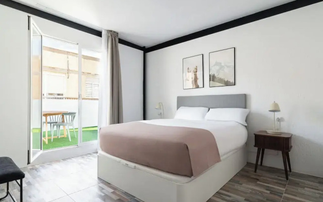Limehome Almeria C. Hernán Cortés