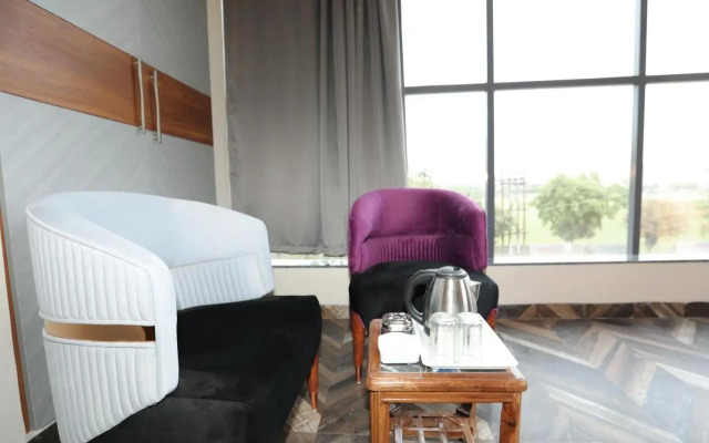 Hardik Palace By F9 Hotels