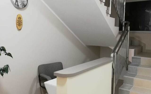 Airport View Apartments