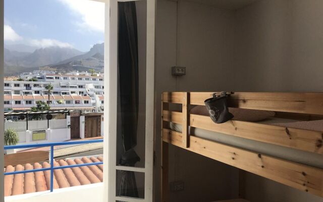 Endless Summer House - Hostel adults only