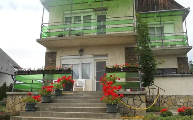 Gizella Haus