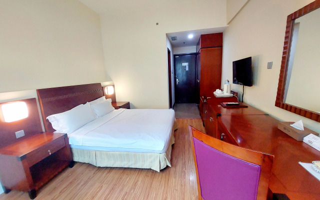 Celyn Hotel, City Mall