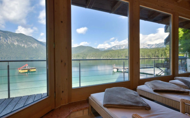 Eibsee Hotel