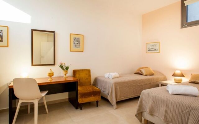 Luxurious Rikas Villa