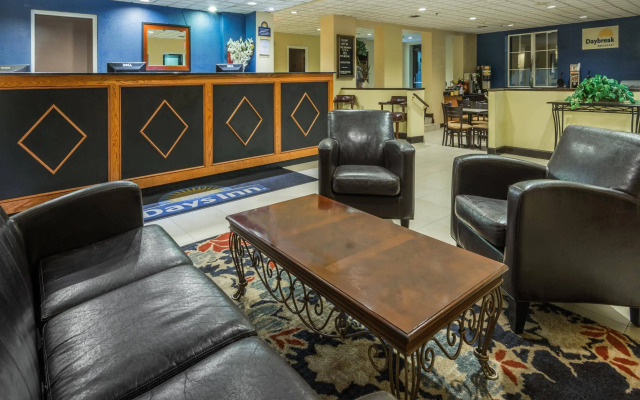 Comfort Inn & Suites Pottstown Eastern Gateway