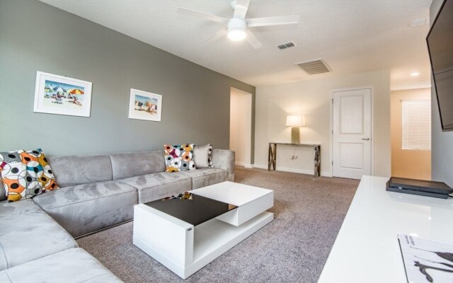 Amazing House! - Solterra - 5476SC