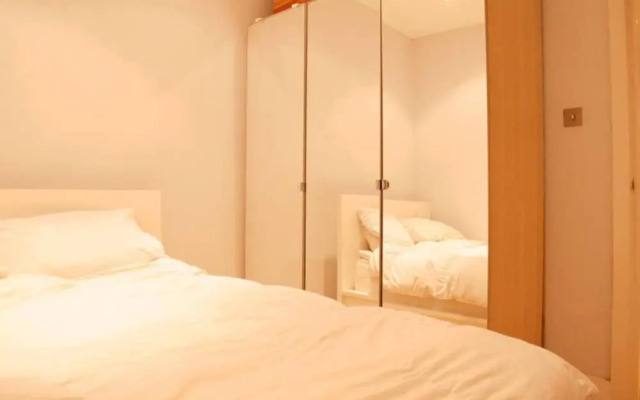 Cosy 1 Bed Basement Flat in Shepherds Bush