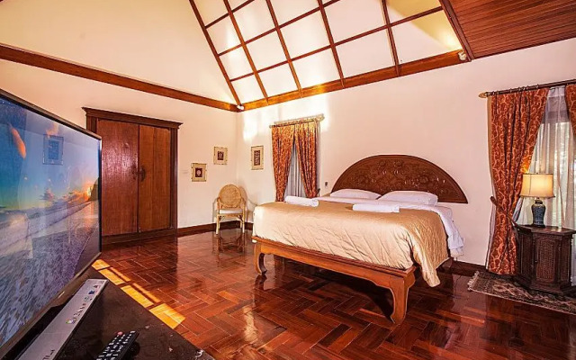 Villa Baan Wat -5BR Private Pool in Naklua Pattaya