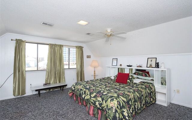 Pat-Ti-O by RedAwning