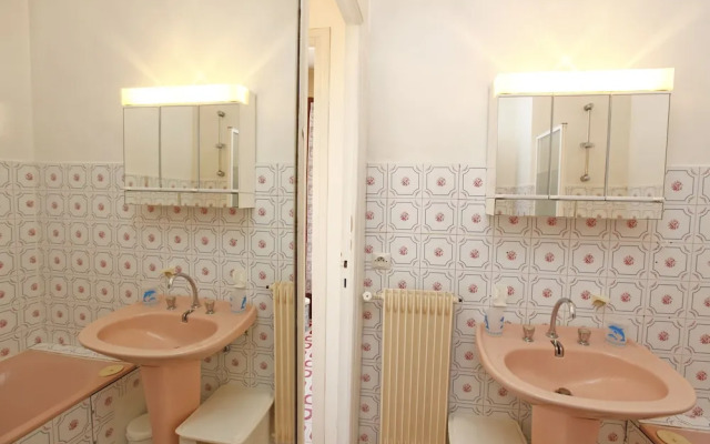 Grand Studio 30m² En Centre-Ville À Nice