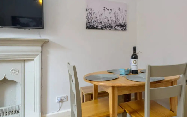 Pebbles Apartment - Heart of Town