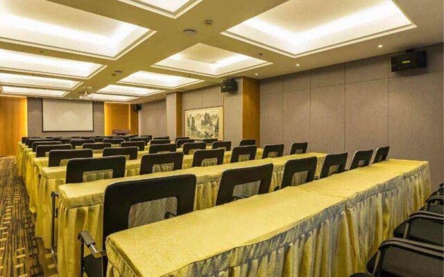 Relmax Hotel