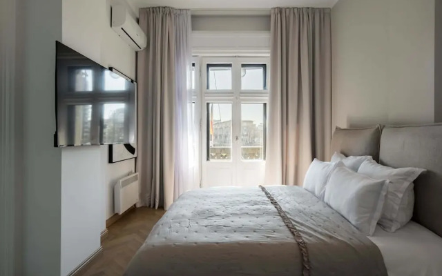Stunning 3BR Apartment in Bucharest