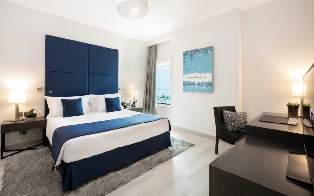Centara West Bay Hotel & Residences Doha