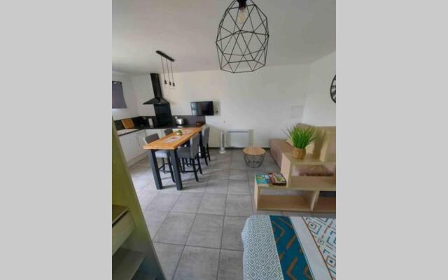 Location Studio Entre Garrigue Et Mer