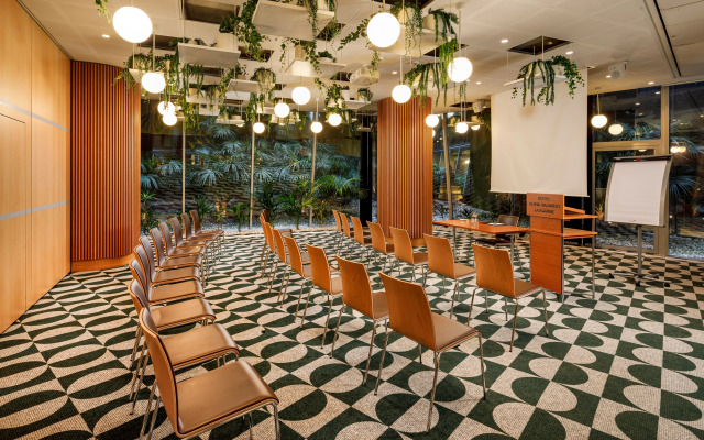 Alpha Palmiers by Fassbind