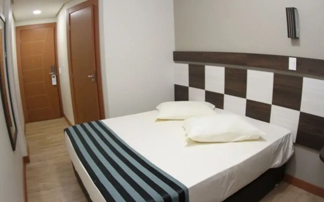 Hotel Maestro Express