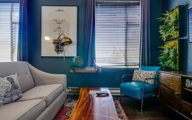 Kasa The Oxford Seattle