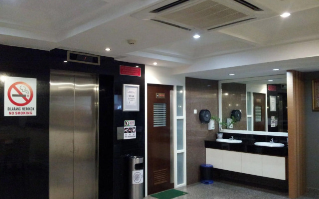 Desa Queenspark Hotel