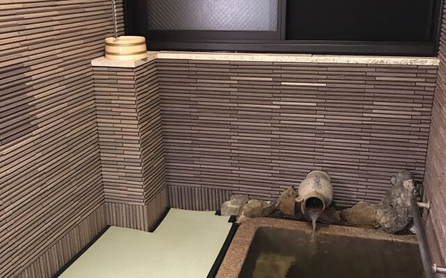 Hitoyoshi Onsen Nabeya