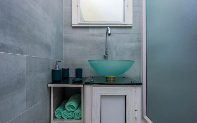 Nenuphar Apartment by Dream Escapes